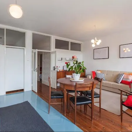 River Apartment-magnificent Views *