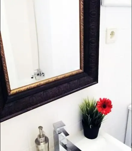 River Apartment-magnificent Views Apartment *